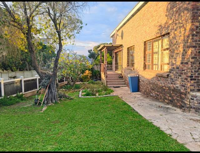 3 BEDROOM HOUSE FOR SALE IN WAVECREST
